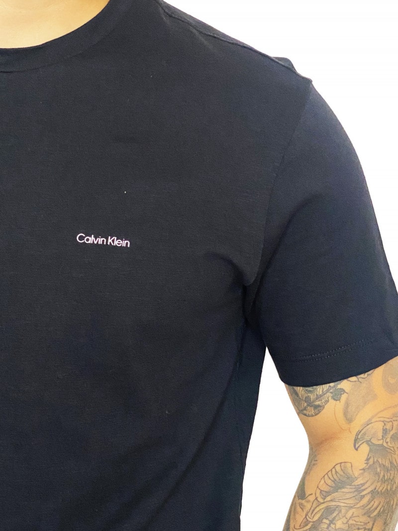 Camiseta Calvin Klein Básica - Preta - Camisetas - Masculino